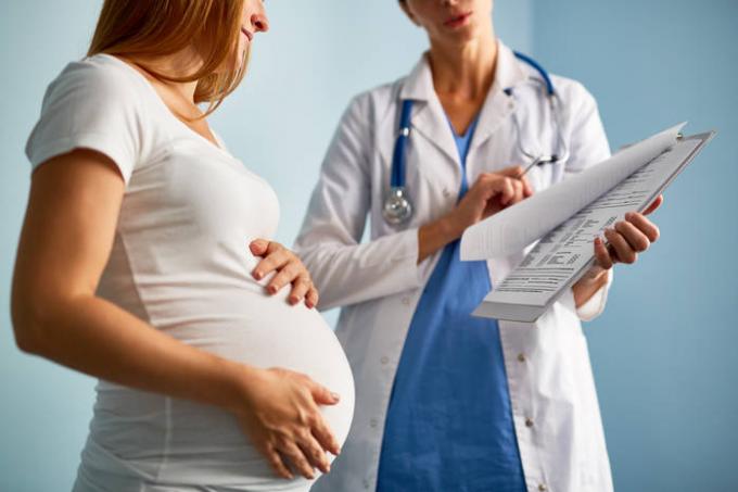 حالات الحمل الخطرة من الرجال فوق سن 35: علماء البحوث