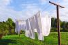 كيفية تبييض الملابس الباهتة: 5 طرق سهلة