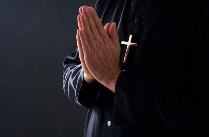 الشياطين لا يقترب إذا الصلاة، اعتراف وبالتواصل (مصدر الصورة: shutterstock.com)