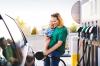 10 مشاكل محتملة في محطة الوقود: كيفية صب البنزين بدون حوادث