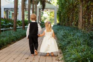 ما يفكر الأطفال في الزواج: اقتباسات مضحكة للأطفال