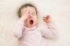كيفية تحسين نوم المولود: 5 نصائح من طبيب النوم